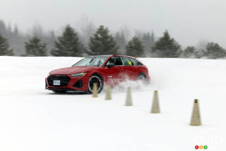 Audi RS 6 Avant - Three-quarters front